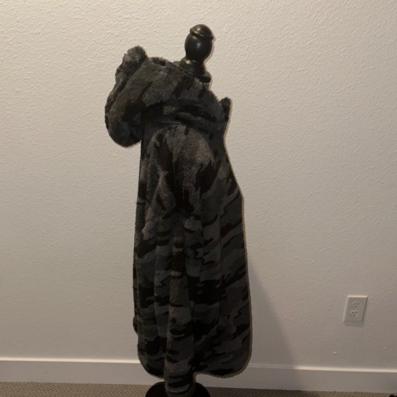 G by Giuliana Cozy Camo Hooded Jacket - Picture 7 of 7